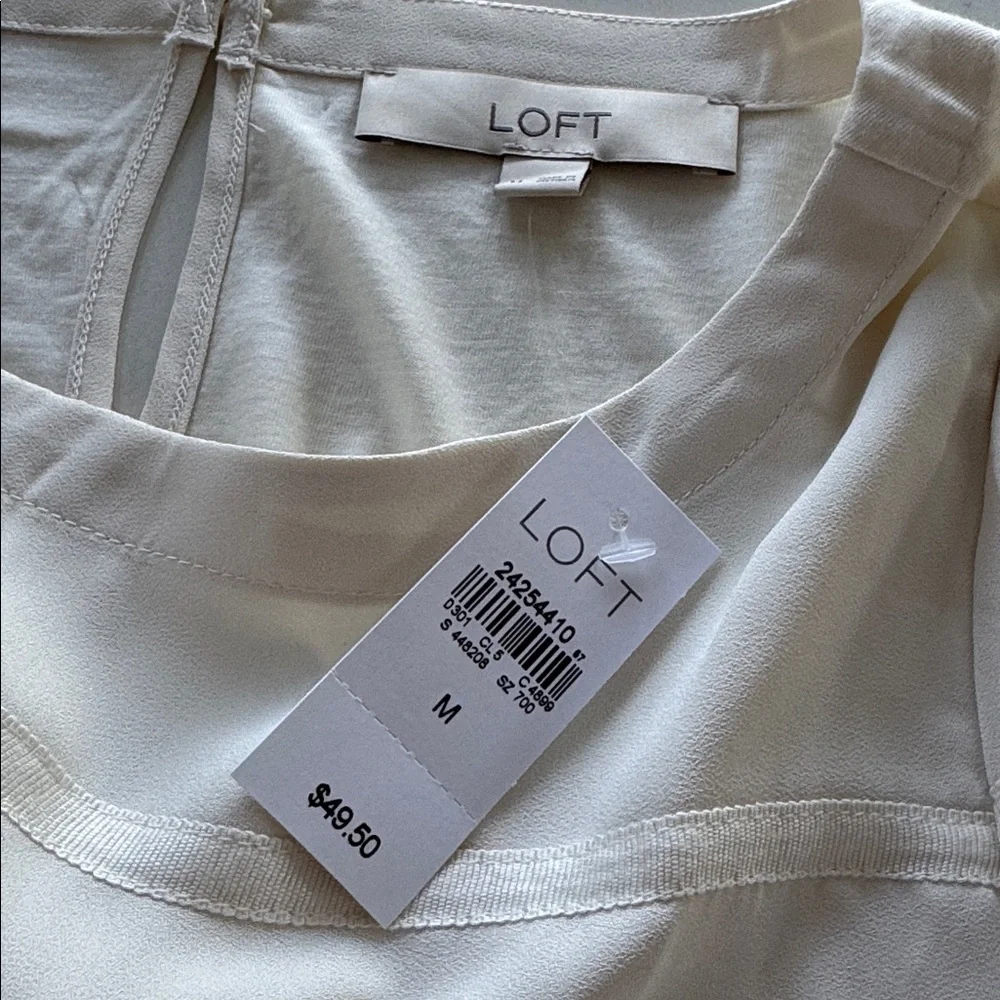 LOFT Cream Blouse with Puff Sleeves Size: M NWT ✨